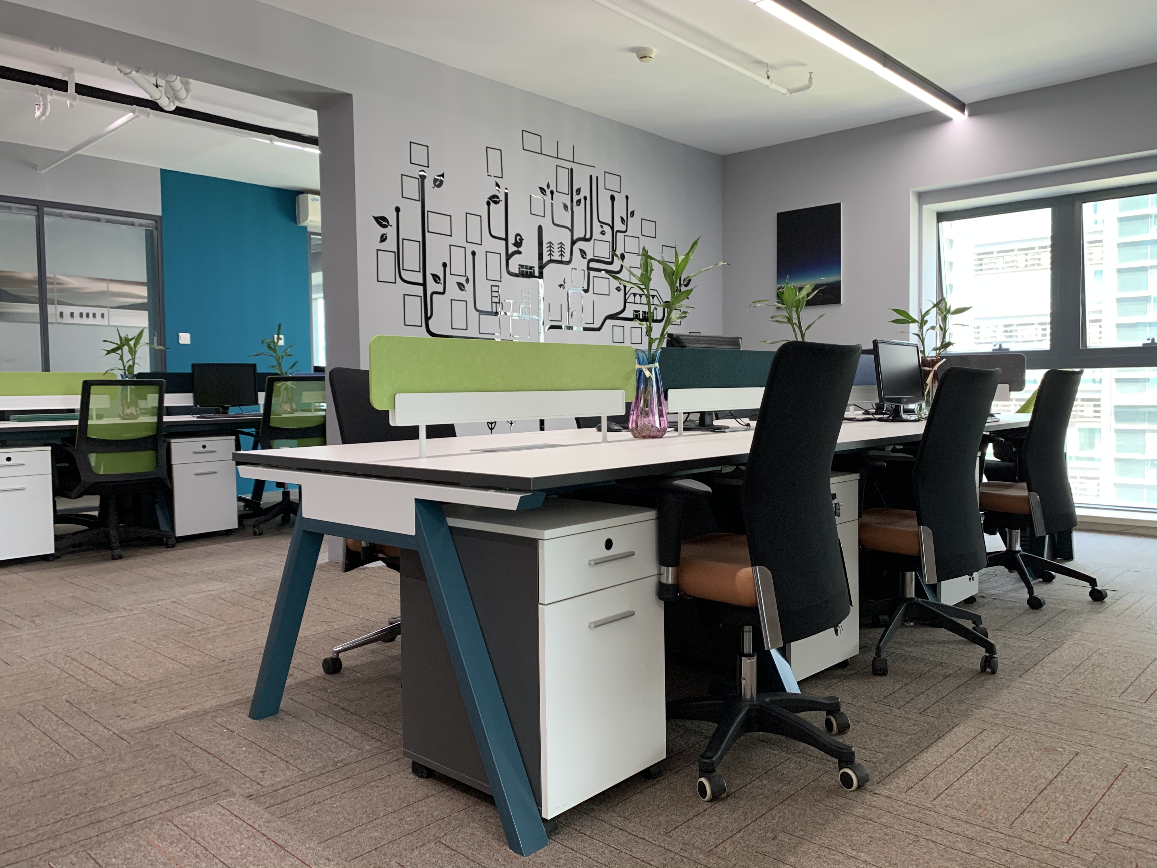 亦莊力寶廣場某公司-歐時辦公家具定制案例